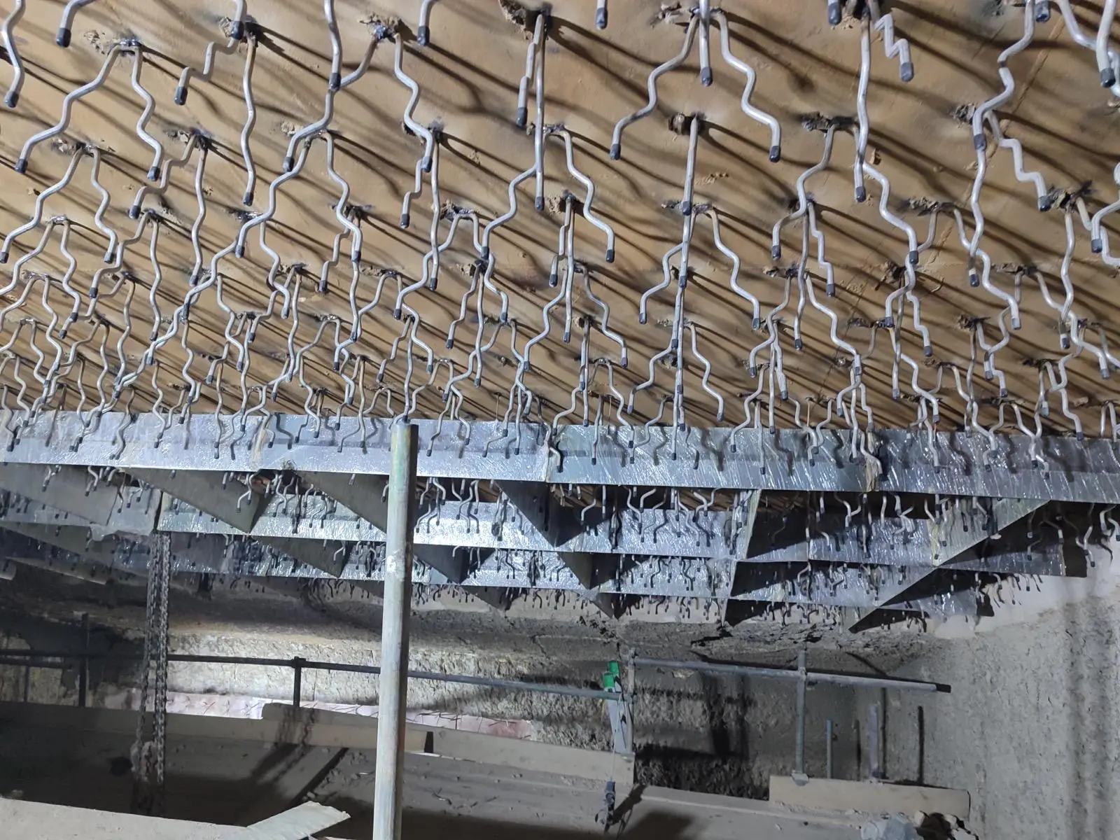 Çimento fabrikası anker işlemi